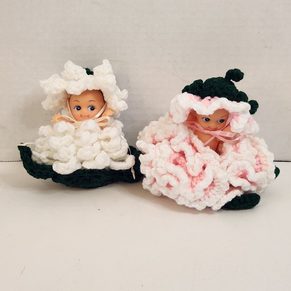 Kewpie Dolls 4" Vintage 80s Lot of 2 Poseable Girls Crochet Clothes Dresses Hats